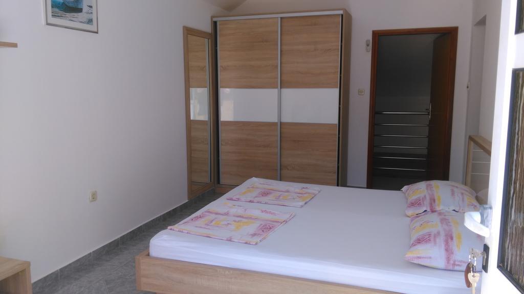 Apartments Zdenka Starigrad Paklenica Εξωτερικό φωτογραφία