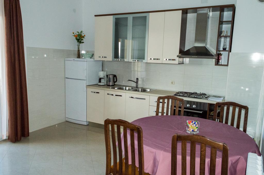 Apartments Zdenka Starigrad Paklenica Εξωτερικό φωτογραφία