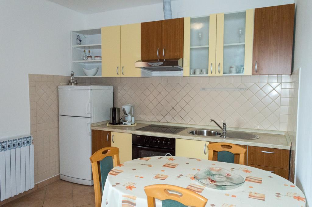 Apartments Zdenka Starigrad Paklenica Εξωτερικό φωτογραφία