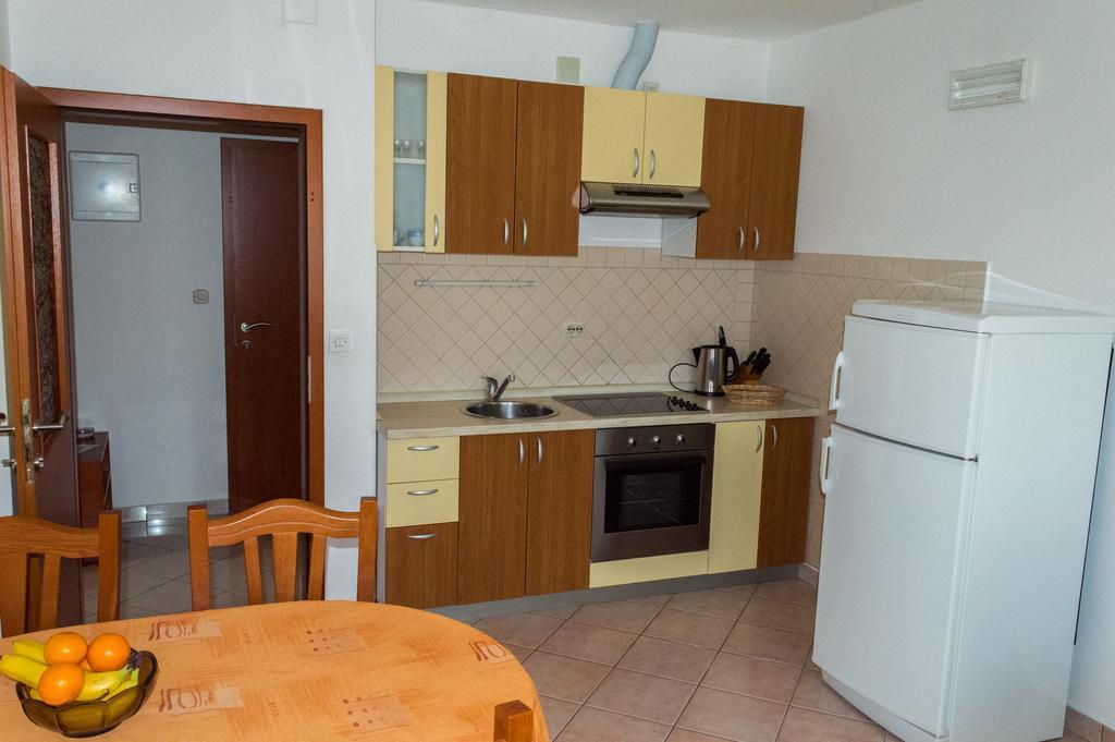 Apartments Zdenka Starigrad Paklenica Εξωτερικό φωτογραφία