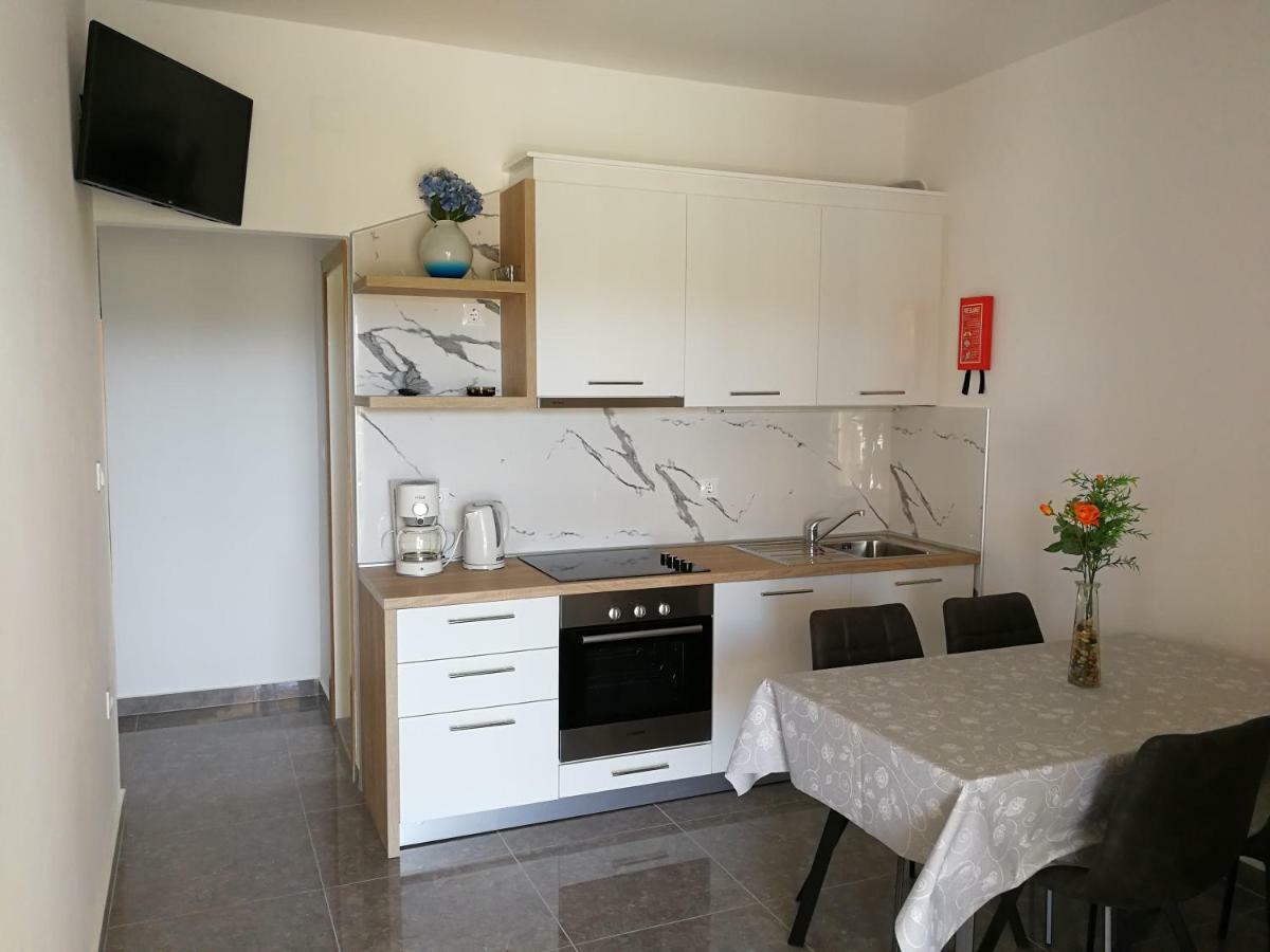 Apartments Zdenka Starigrad Paklenica Εξωτερικό φωτογραφία